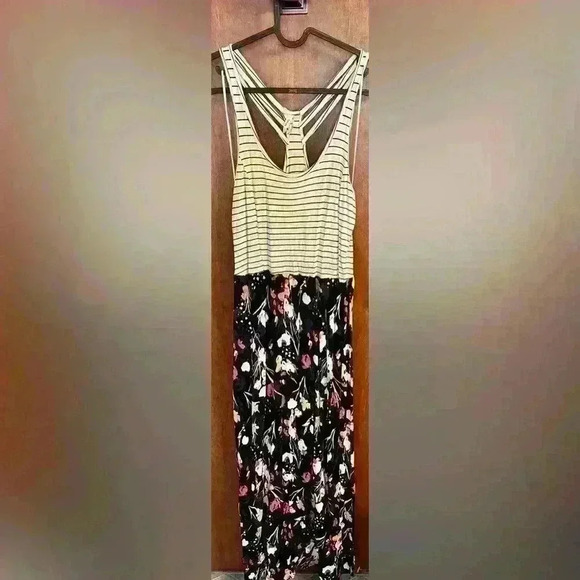 Women’s Mudd floral stripe maxi dress size medium - Picture 1 of 5